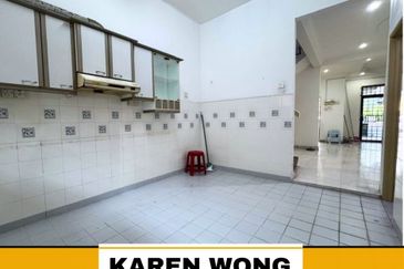 Bandar Laguna Merbok