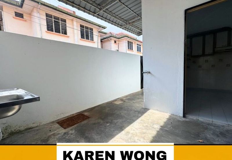 Bandar Laguna Merbok