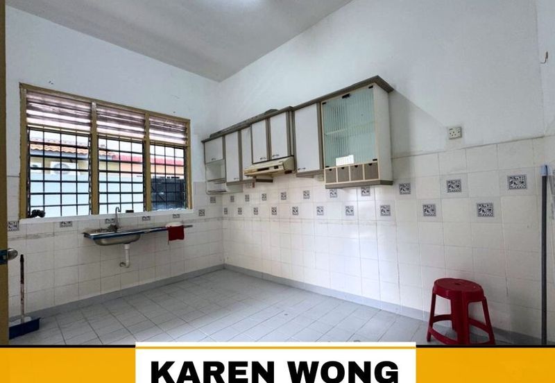 Bandar Laguna Merbok