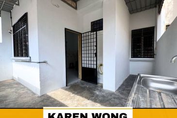 Bandar Laguna Merbok