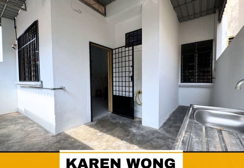 Bandar Laguna Merbok