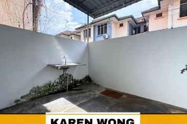 Bandar Laguna Merbok