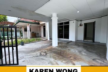 Bandar Laguna Merbok