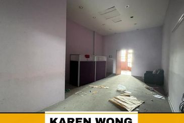 SELL AT LOST PERMATA HILL PARK Double Storey SHOPLOT for Sale