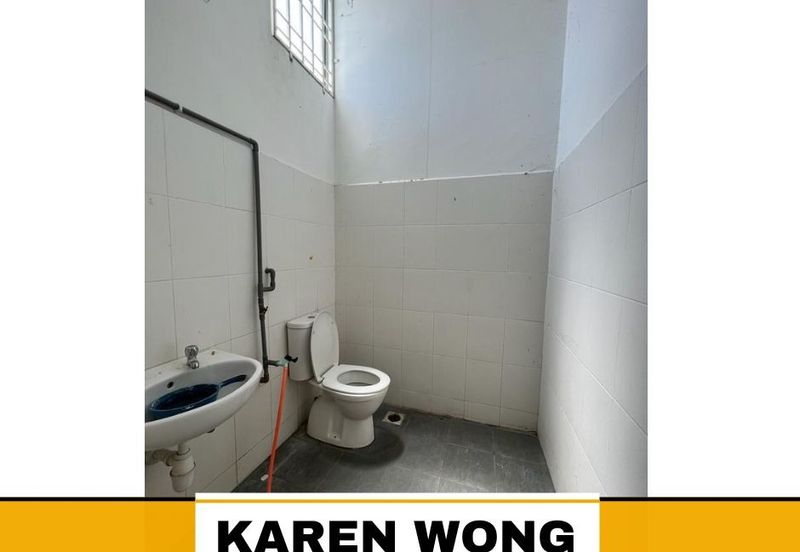 SELL AT LOST PERMATA HILL PARK Double Storey SHOPLOT for Sale