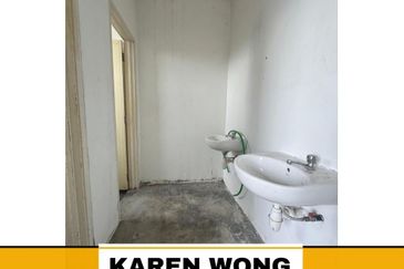 SELL AT LOST PERMATA HILL PARK Double Storey SHOPLOT for Sale