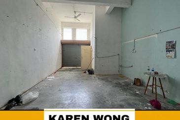 SELL AT LOST PERMATA HILL PARK Double Storey SHOPLOT for Sale