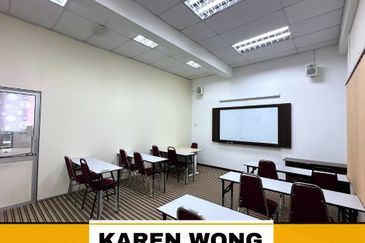 FURNISHED & FACING MAINROAD CINTA SAYANG BUSINESS CENTRE 1st Floor Shoplot for Rent