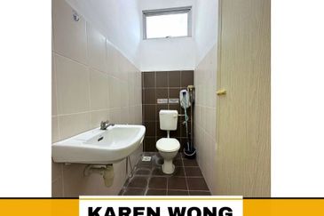 FURNISHED & FACING MAINROAD CINTA SAYANG BUSINESS CENTRE 1st Floor Shoplot for Rent