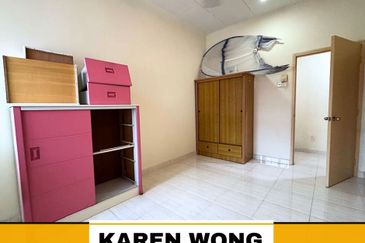 Bandar Laguna Merbok