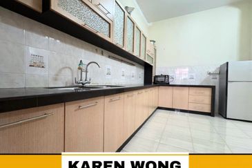 Bandar Laguna Merbok