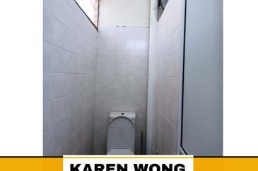 TAMAN PERPADUAN NEAR SIN KWANG SCHOOL ENDLOT RENOVATED House for Sale