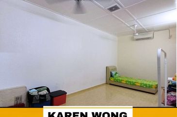 TAMAN PERPADUAN NEAR SIN KWANG SCHOOL ENDLOT RENOVATED House for Sale