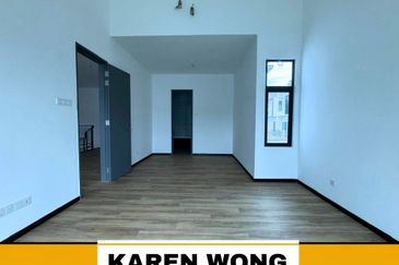 Sierra, Bukit Banyan