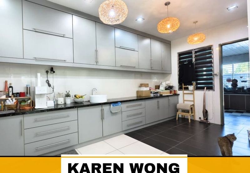 Bandar Laguna Merbok