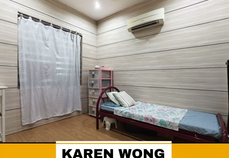 Bandar Laguna Merbok