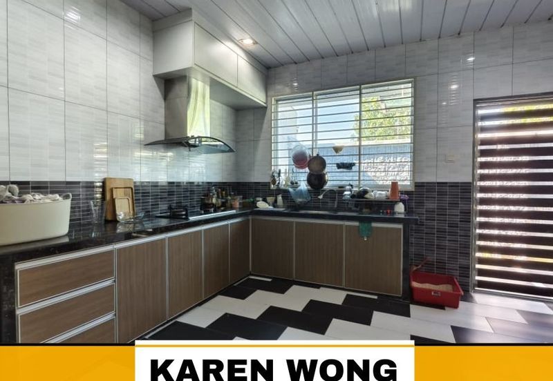 Bandar Laguna Merbok