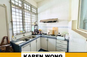 Bandar Laguna Merbok