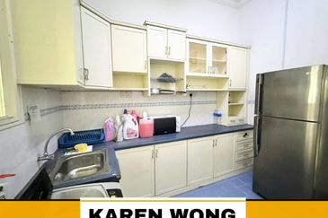 Bandar Laguna Merbok