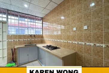 Bandar Laguna Merbok