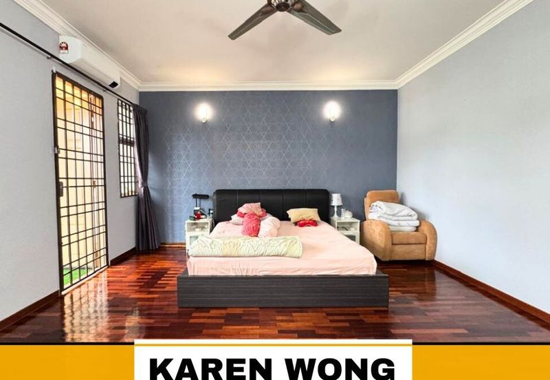 Bandar Laguna Merbok