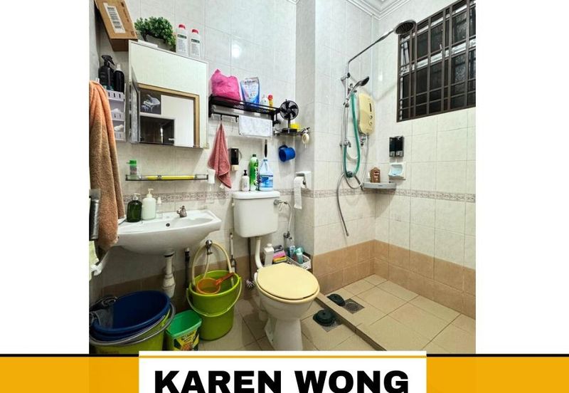 Bandar Laguna Merbok