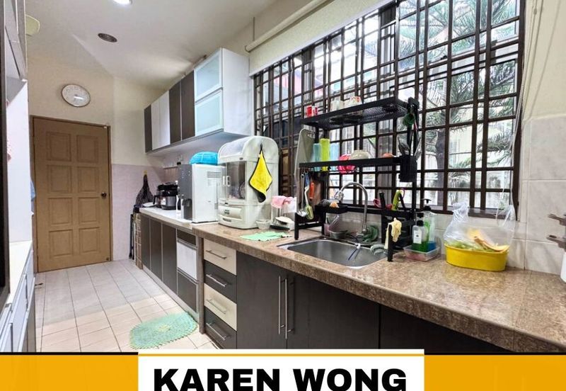 Bandar Laguna Merbok