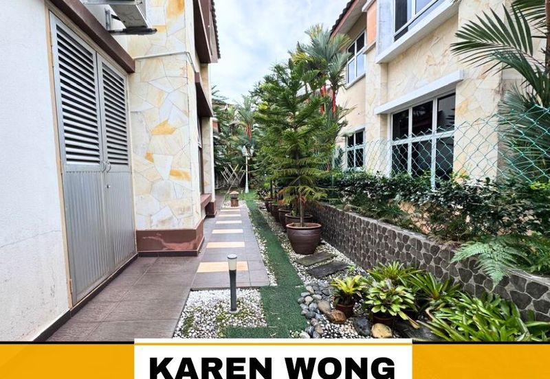 Bandar Laguna Merbok