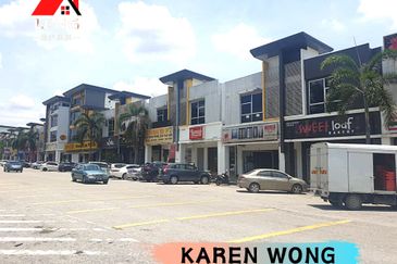 Bandar Laguna Merbok