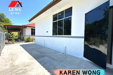 RENOVATED & GOOD CONDITIONS 1 Storey SEMI DETACHED for Sale