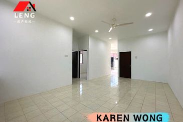 RENOVATED & GOOD CONDITIONS 1 Storey SEMI DETACHED for Sale