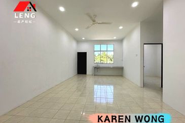 RENOVATED & GOOD CONDITIONS 1 Storey SEMI DETACHED for Sale