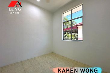 RENOVATED & GOOD CONDITIONS 1 Storey SEMI DETACHED for Sale