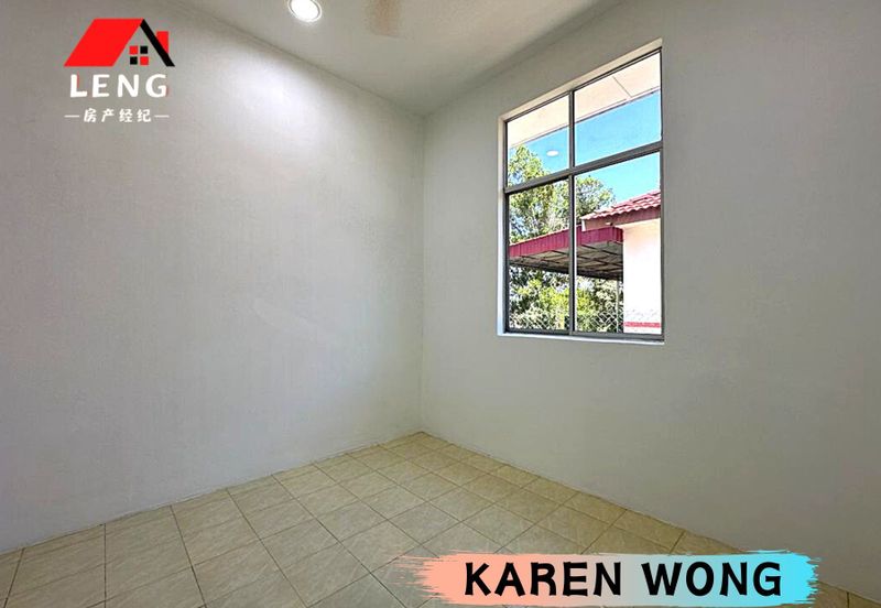 RENOVATED & GOOD CONDITIONS 1 Storey SEMI DETACHED for Sale