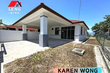 RENOVATED & GOOD CONDITIONS 1 Storey SEMI DETACHED for Sale