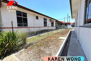 RENOVATED & GOOD CONDITIONS 1 Storey SEMI DETACHED for Sale