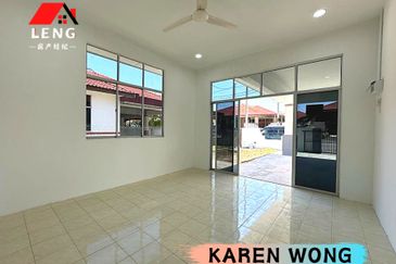 RENOVATED & GOOD CONDITIONS 1 Storey SEMI DETACHED for Sale