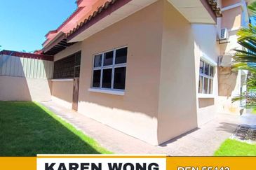 Bandar Laguna Merbok