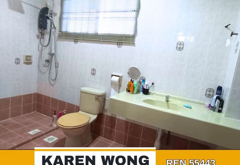 Bandar Laguna Merbok