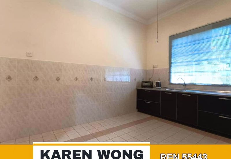 Bandar Laguna Merbok