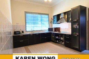 Bandar Laguna Merbok