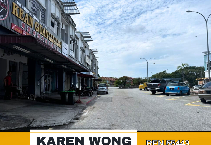 Bandar Laguna Merbok