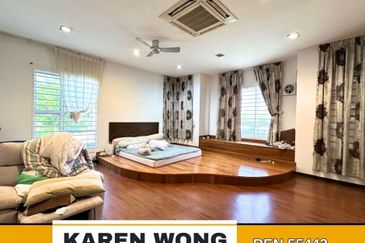 Bandar Laguna Merbok