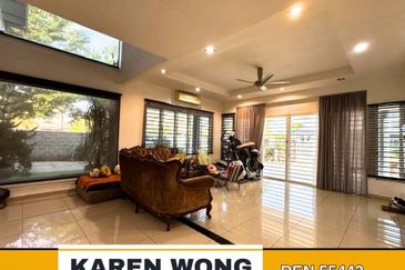 Bandar Laguna Merbok