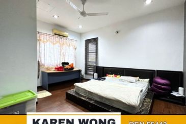 Bandar Laguna Merbok