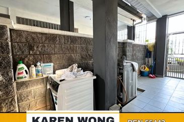 Bandar Laguna Merbok