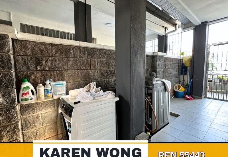 Bandar Laguna Merbok