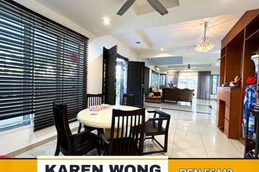 Bandar Laguna Merbok