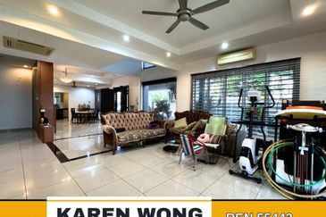 Bandar Laguna Merbok