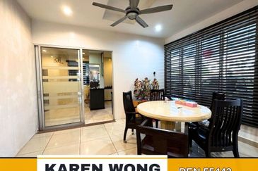 Bandar Laguna Merbok